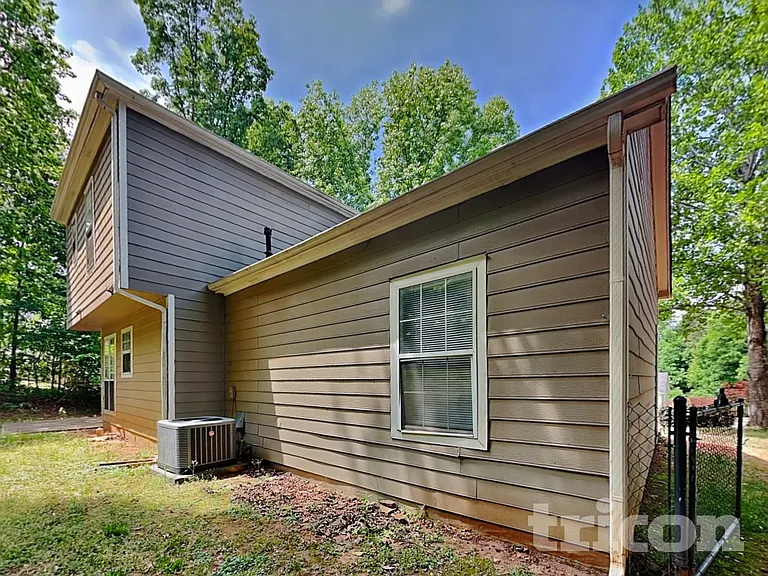 3520 Willow Tree Cir — Photo 15