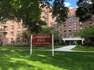 22424 Union Tpke #6D, Oakland Gardens, NY 11364