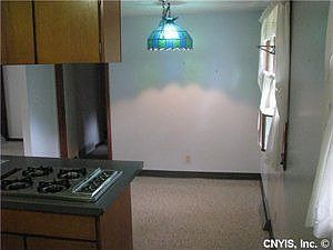 5th image of 119 Kimberly Dr E