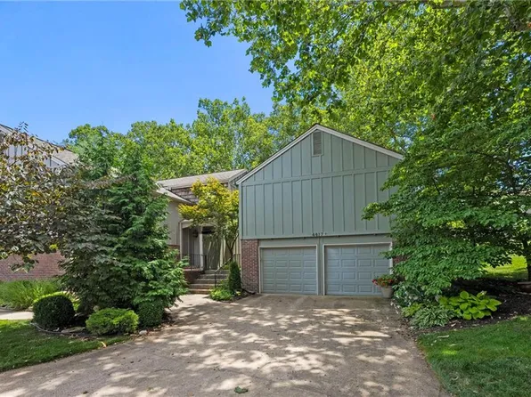 4417 W 111th Ter, Leawood, KS 66211