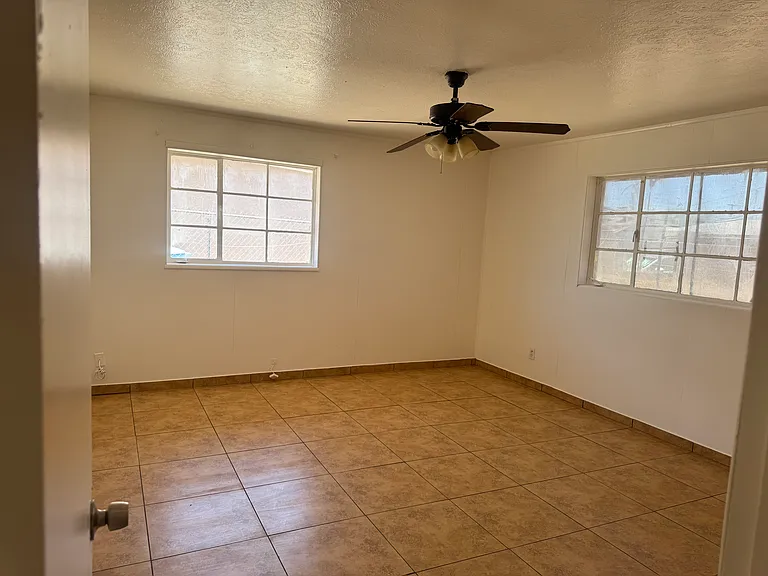 4509 N 30th Ave — Photo 5