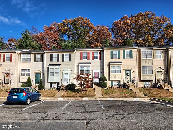 2nd image of 1960 Winslow Ct