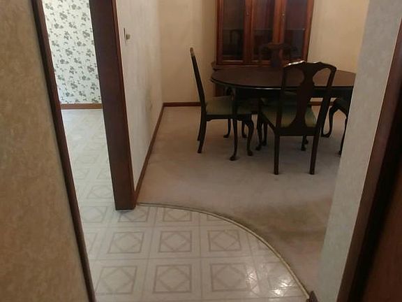 3rd image of 6559 N Northwest Hwy APT 2A