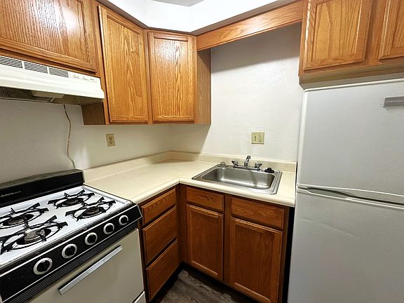 4th image of 614 Main St Suite 101