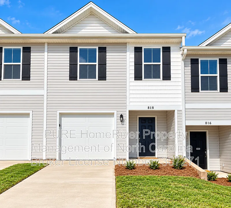 818 Pine Cone Ln