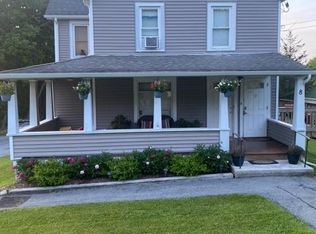 8 Wheeler Rd, Florida, NY 10921