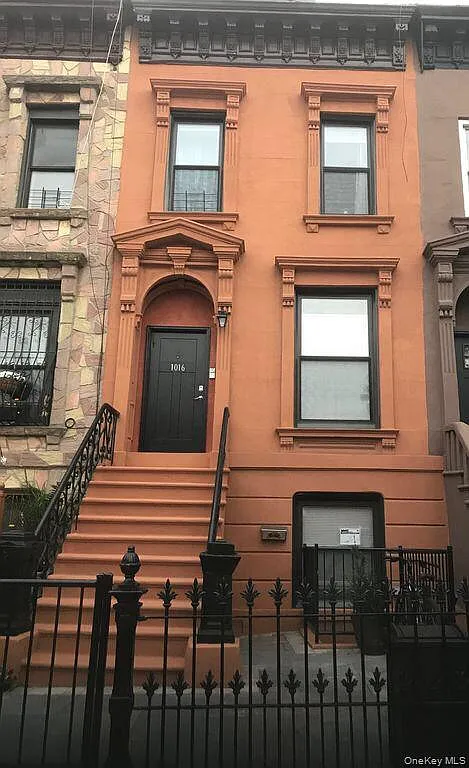 1016 Greene Avenue photo 1