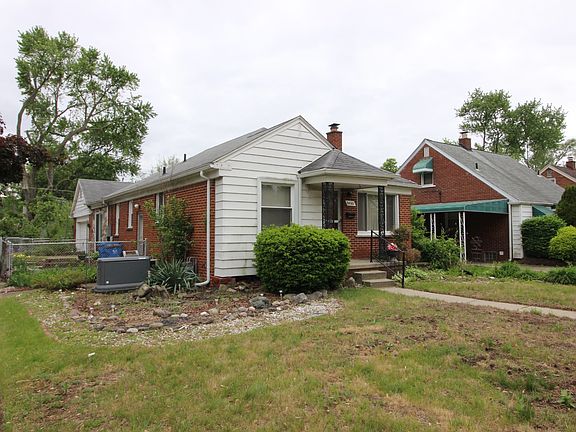 2nd image of 24301 Colgate St