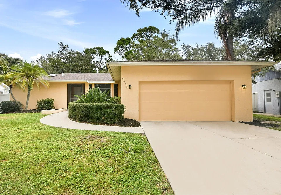 5453 Colonial Oaks Blvd