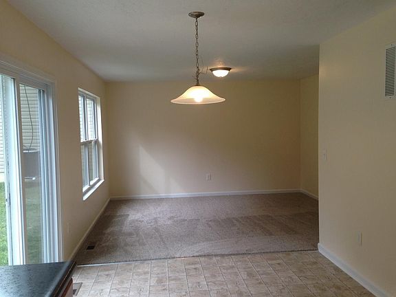 3rd image of 3464 Hickory Ln