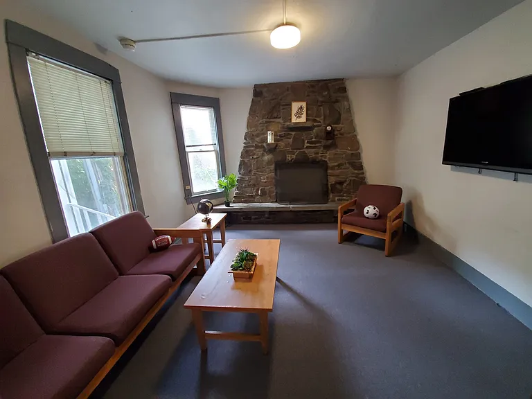 105 Dryden Ct — Photo 43