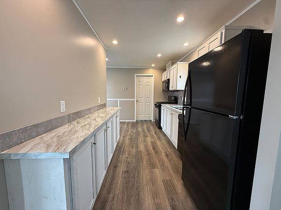 4th image of 71400 Van Dyke Rd #79