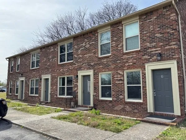 409 E Grundy St #4