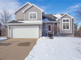 14503 Summit Dr, Clive, IA 50325