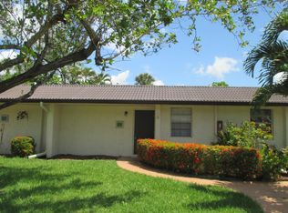 105 Lake Olive Dr, West Palm Beach, FL 33411