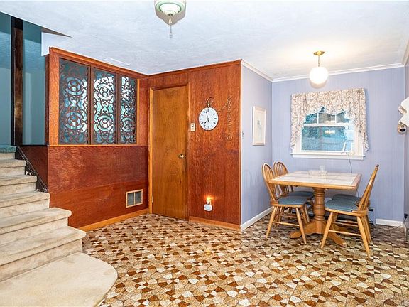 5th image of 80 Brookdale Dr