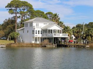 202 Walkedge Dr, Fort Walton Beach, FL 32548