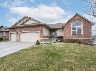 3841 N Lakecrest Ct, Wichita, KS 67205