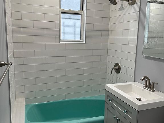 4th image of 1126 Ward Avenue
