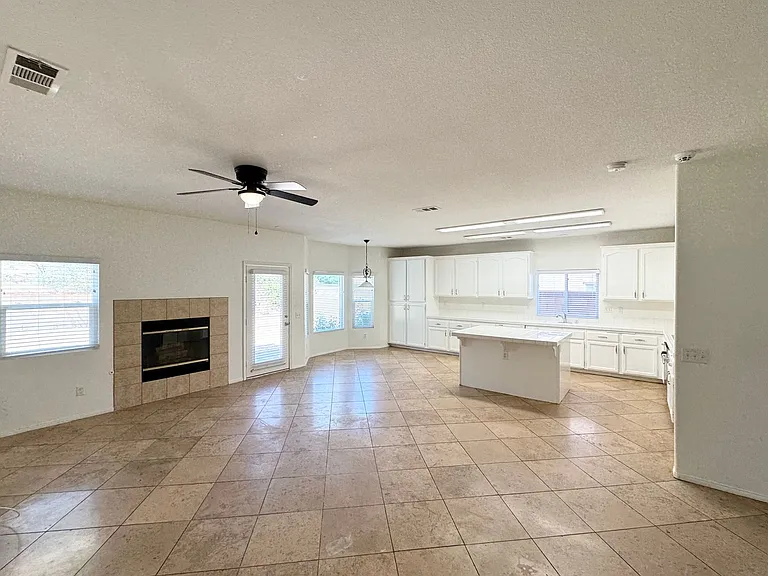 4132 Grandview Dr — Photo 7