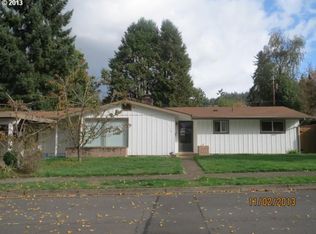 1110 S 11th St, Cottage Grove, OR 97424