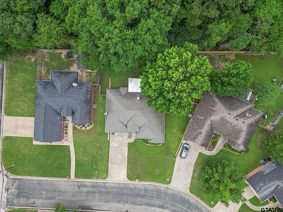 2nd image of 16840 Thibodaux Dr