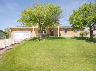502 Apollo St, Mccook, NE 69001
