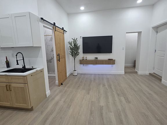 4th image of 1818 Farris Ct APT 16