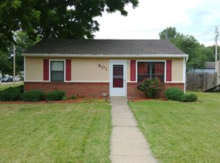 801 Sunrise Cir, Manhattan, KS 66502