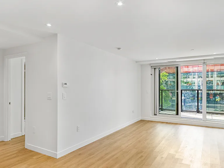 1511 Queen St — Photo 18