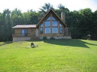 115 Crystal Spring Ct, Shohola, PA 18458