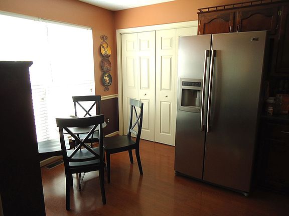 4th image of 181 Lakeside Park Dr
