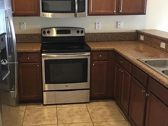 3rd image of 3537 W 89th Pl Unit Na
