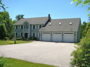 582 W Auburn Rd, Auburn, ME 04210