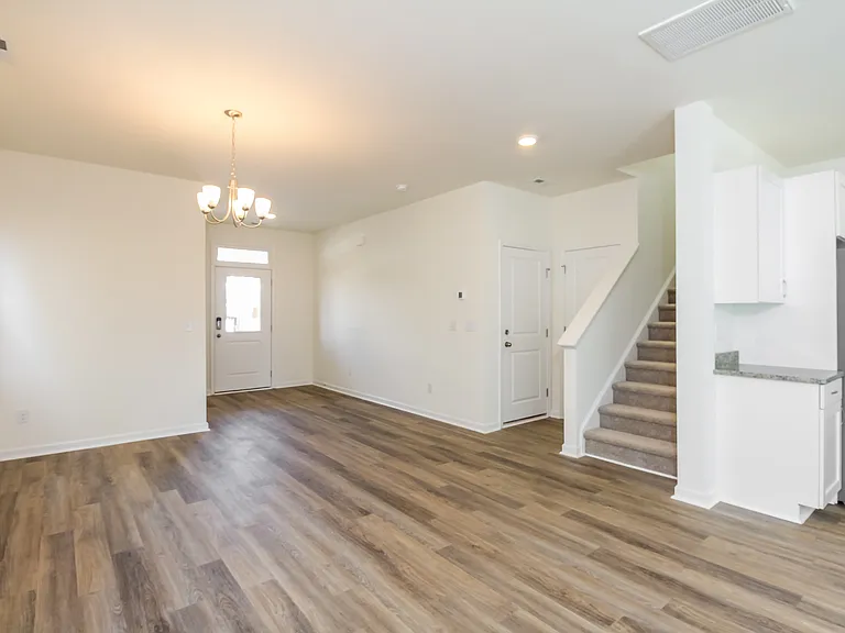 1537 King St — Photo 3