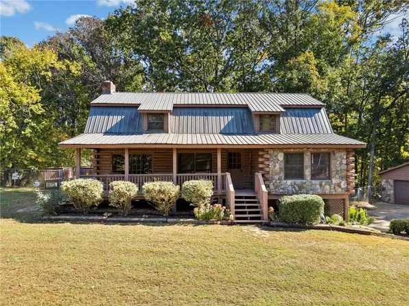 992 Lawson Dr, Canton, GA 30115