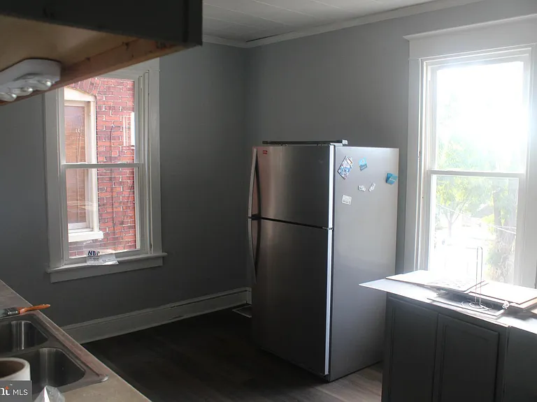 446 N Prospect St — Photo 3
