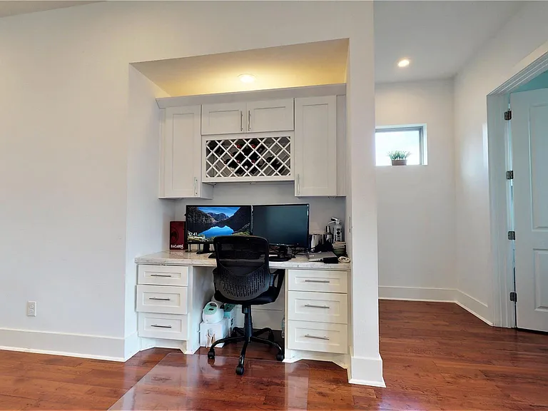 5422 Darling St #C — Photo 5