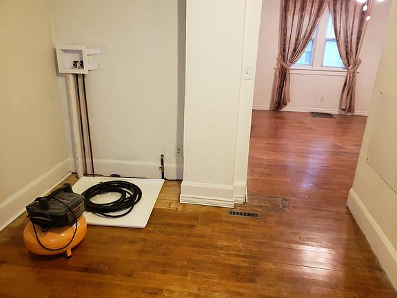 2nd image of 414 River Ln