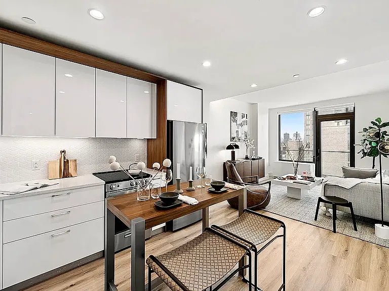 228 E 135th St #1210 — Photo 4