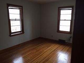 5th image of 22 Madison Ave