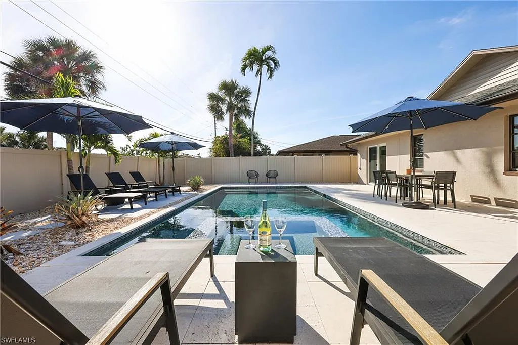 3 bed, 2.0 bath, 1768 sqft, $12,000 — Photo 3