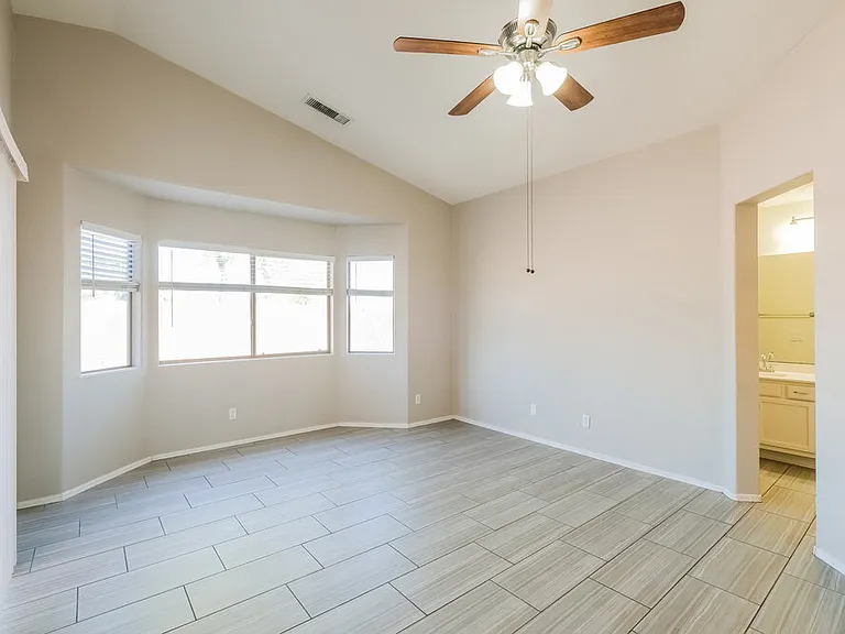 2525 S 109th Dr — Photo 11