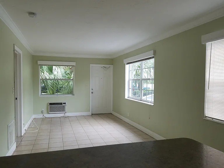916 W Las Olas Blvd — Photo 4