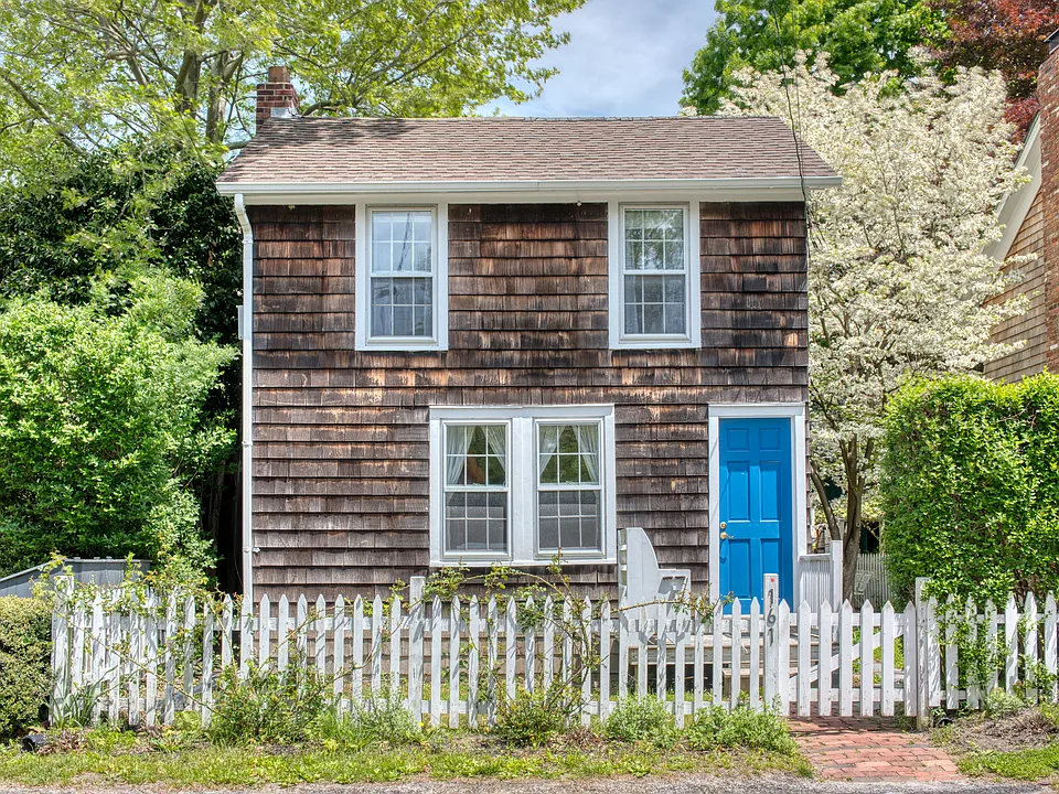161 Division St