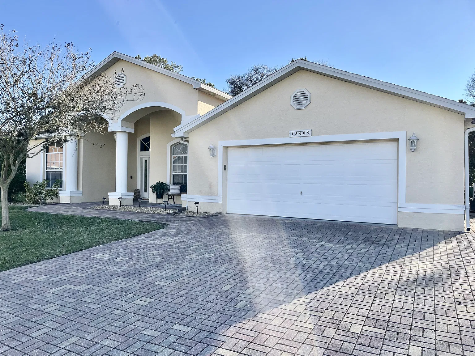 3 bed, 1873 sqft, $2,150 — Photo 2