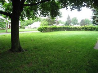 101 S Midland Ave, Audubon, PA 19403