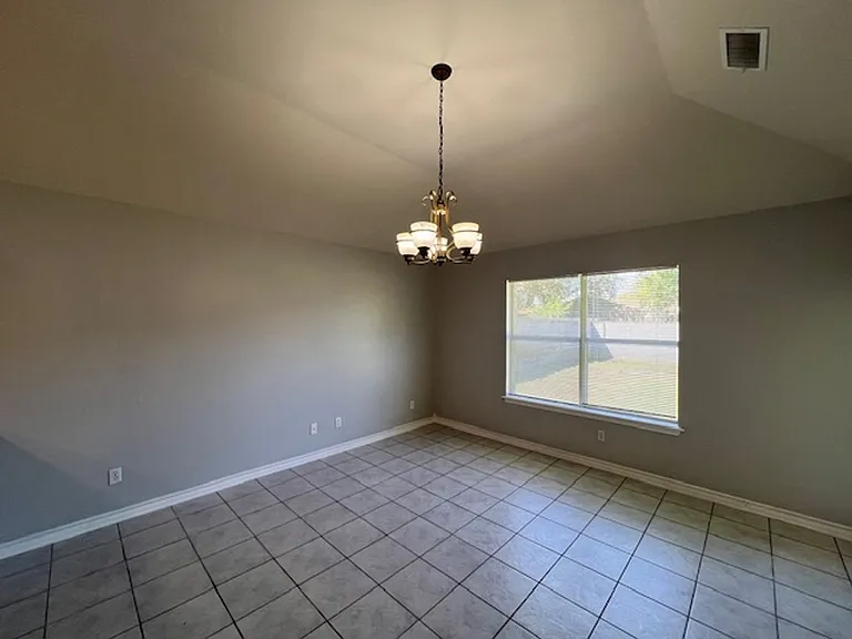 8506 Crownwood Dr — Photo 10