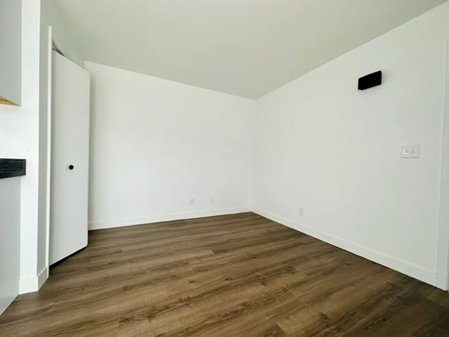 118 W Prairie St — Photo 4