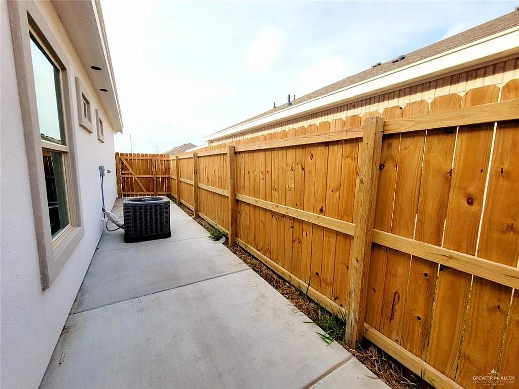 3 bed, 2.0 bath, $1,175 — Photo 3
